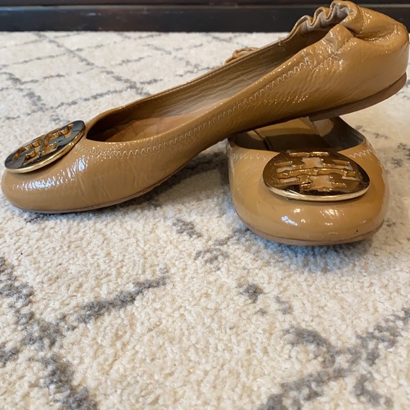 Tory Burch Reva Tumbled Patent Leather Ballerina Flat - Picture 6 of 9